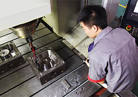 模具加工设备—CNC铣削