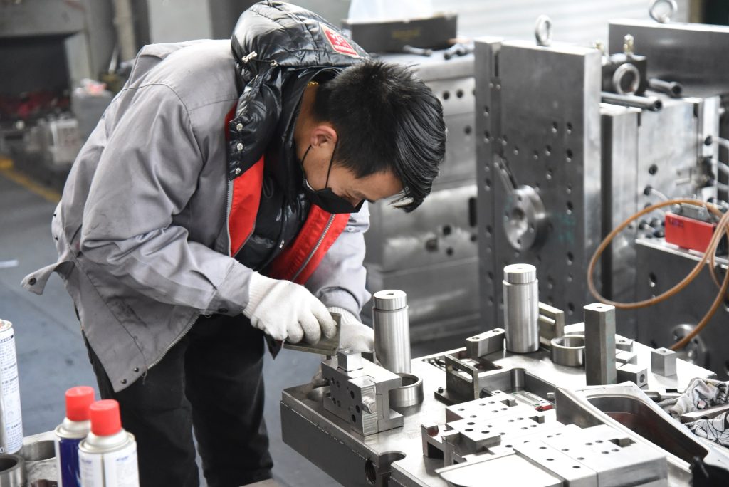 模具研发加工
